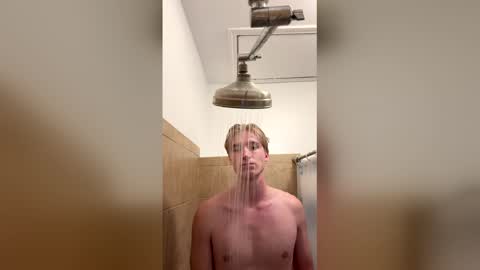 _frosty_69 online show from May 19, 2:56 pm