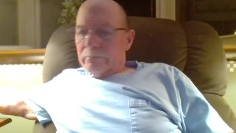 aguynrkfrd online show from July 21, 9:22 am