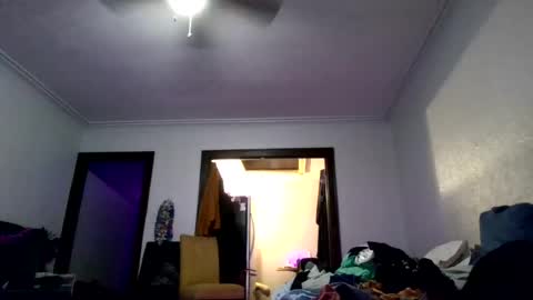 andrewgennie online show from June 25, 2:03 am