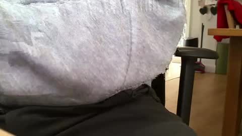 balcony8 online show from June 17, 9:33 am