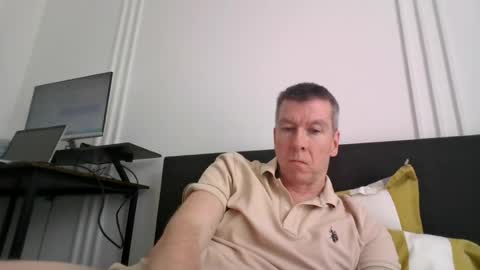 blueeyesteele online show from June 29, 11:10 am