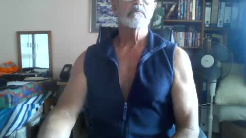 Bobbgud online show from August 2, 8:45 am