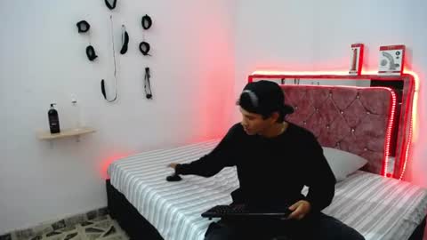 Boysins online show from August 4, 12:05 am