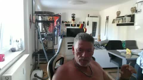 deinprinz2312 online show from June 24, 7:55 am