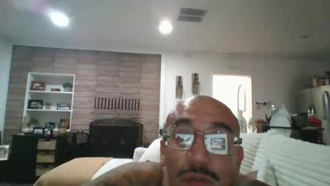 felixrlarios25 online show from July 28, 5:04 am