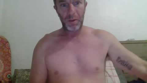 funaussieguy80 online show from April 26, 1:52 pm