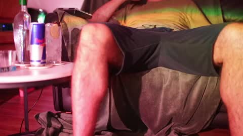 The Chillest Daddy online show from June 6, 9:10 pm