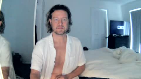 gcsurfer81 online show from August 9, 3:03 am