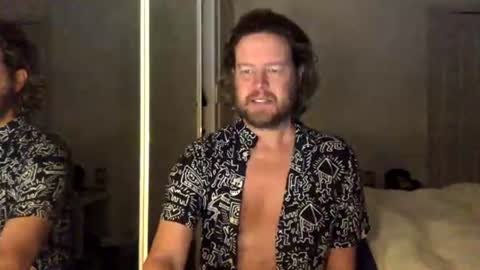 gcsurfer81 online show from June 21, 9:15 am