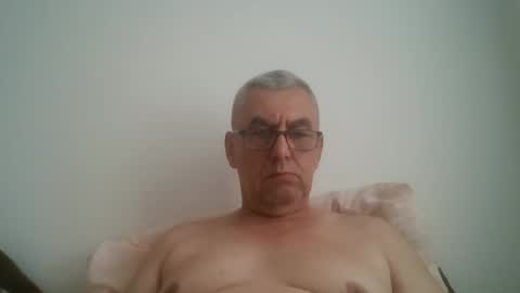 gigi1970 online show from June 24, 11:57 am