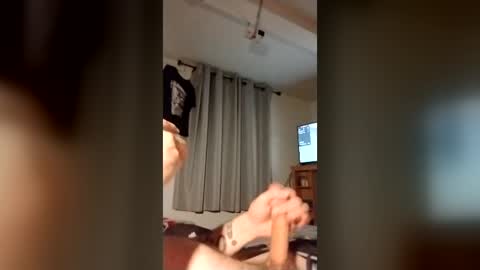 hankskrave online show from July 24, 4:53 am