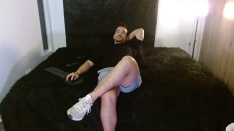 Ian Davis online show from July 28, 2:13 pm