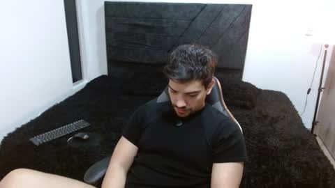 Ian Davis online show from July 15, 3:19 pm