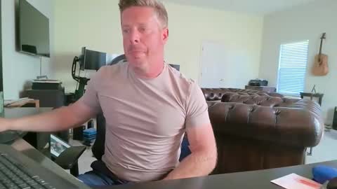 jgingerzaddy online show from June 3, 10:15 pm
