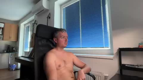 Jogger1991 online show from August 1, 8:02 am