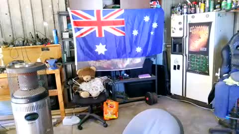 kimintheshed online show from August 2, 4:22 am