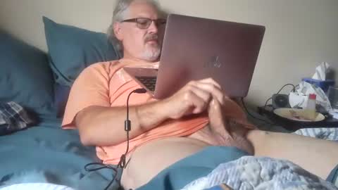 kingtongue10 online show from June 26, 6:10 pm