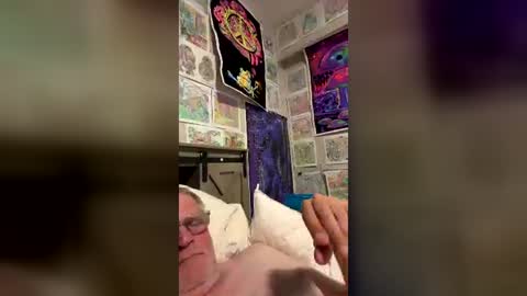 korysmith568 online show from August 4, 6:52 am