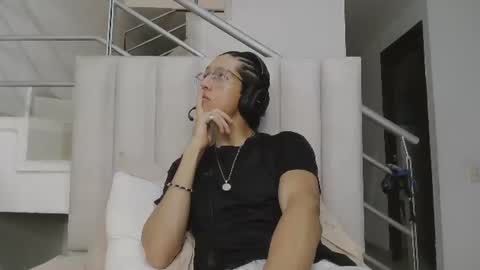 Manuel online show from June 22, 3:25 am