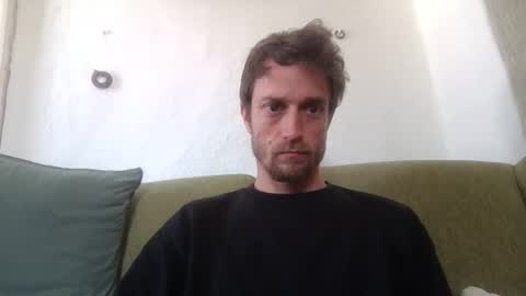 mew online show from May 13, 9:28 am