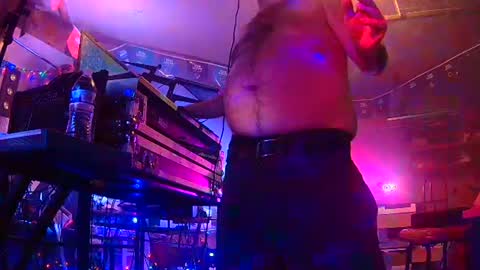 punkrunr083 online show from July 16, 9:05 am