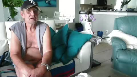 Daddy online show from June 28, 6:14 pm