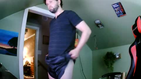 surferdudehere69 online show from June 14, 8:55 pm