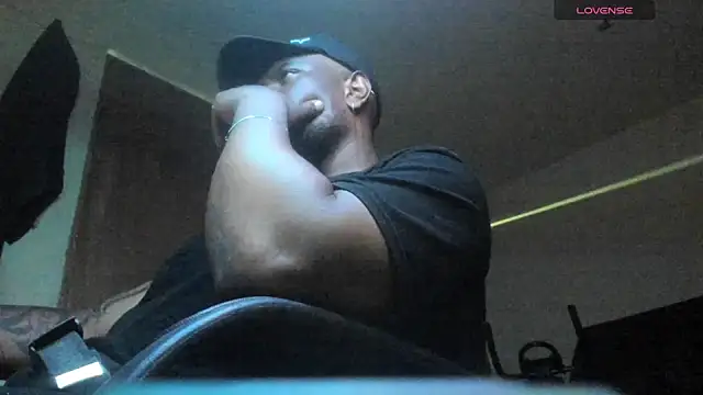 thomas santtos1 online show from June 27, 2:25 am
