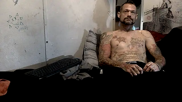 TheOneYouLove69 online show from July 15, 10:05 pm
