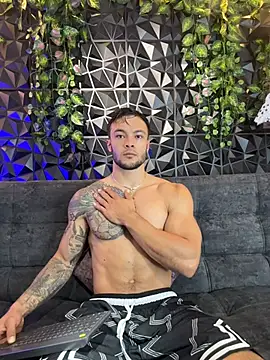 alexander collin02 online show from August 4, 10:43 am
