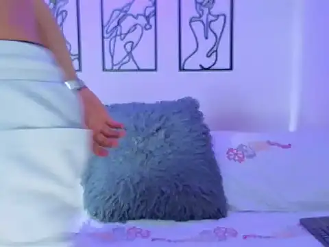 Deam Broowm online show from August 8, 10:28 pm