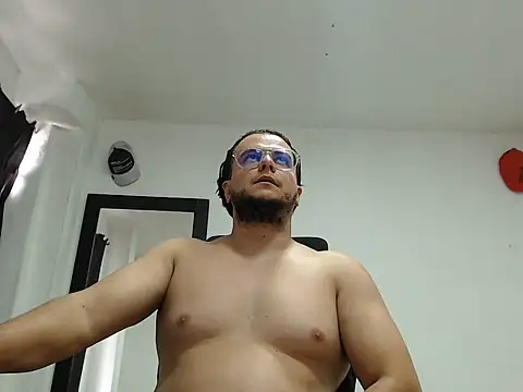 cloudsxxx online show from July 9, 5:06 pm