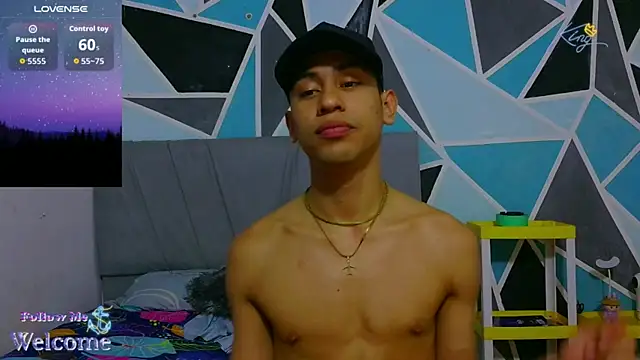 dylan apol0 online show from August 2, 12:54 am