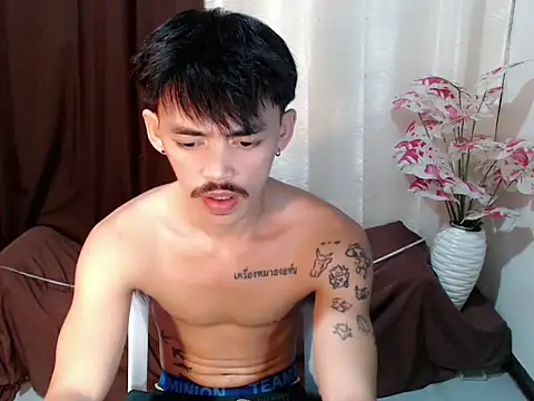 urhunky boy online show from August 3, 12:11 pm