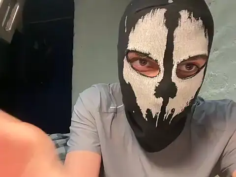 hunterpervhot online show from May 4, 11:39 pm