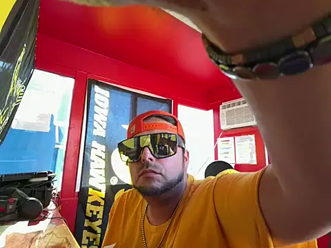 BobbyJames82 online show from July 30, 2:38 pm