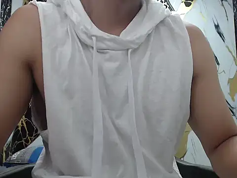 simonm667 online show from May 16, 7:34 pm