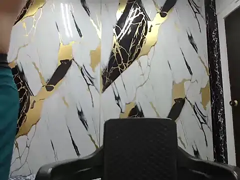 simonm667 online show from June 14, 8:44 pm
