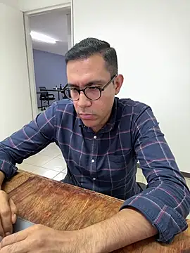 AdrianGarcia89 online show from June 10, 1:07 am