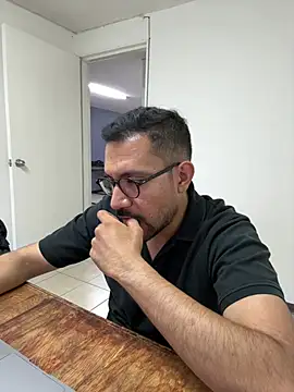 AdrianGarcia89 online show from May 19, 1:10 am