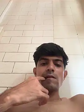 zxcvgf12300 online show from June 20, 4:39 am