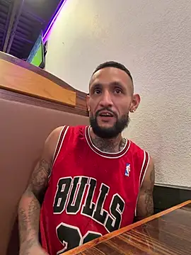 CcincoVilla online show from June 19, 7:30 pm