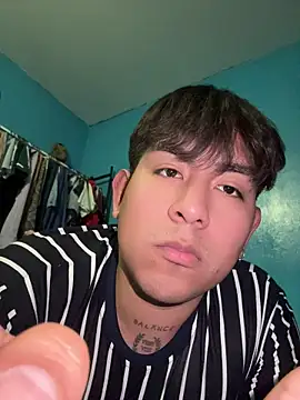 Aquiles69xx online show from June 18, 2:46 am