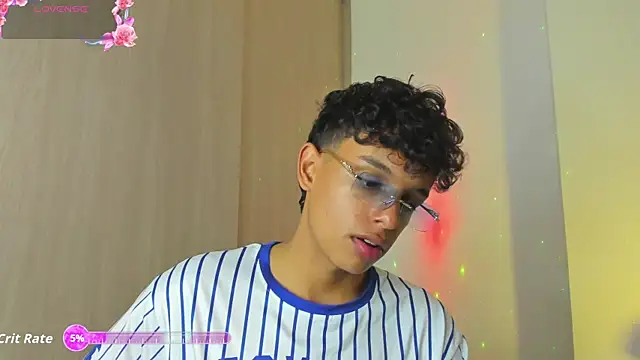 Maxfrost1 online show from June 18, 4:58 am