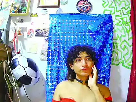 RAMONA TIJERAX online show from July 7, 7:50 pm