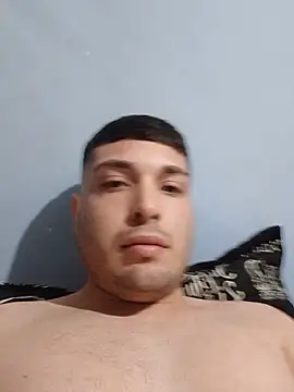 KEVINN022 online show from August 5, 3:00 am