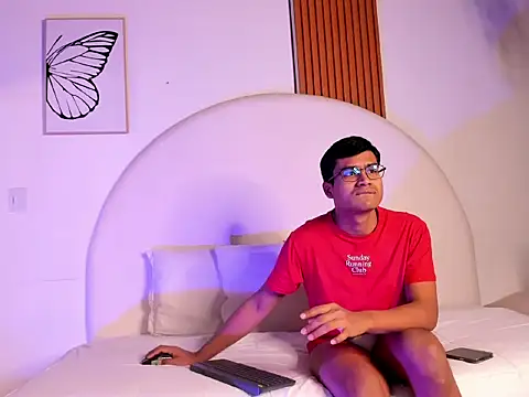 ThiagoVega  online show from July 22, 4:04 am