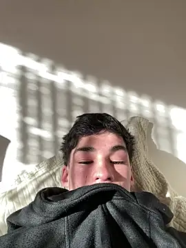 xxuserxx    online show from June 28, 8:15 pm