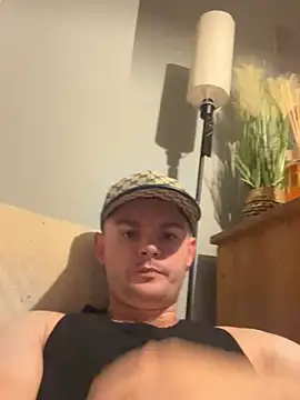 Ronnie153 online show from August 4, 8:46 pm