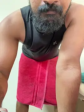 vinay1018 online show from June 25, 2:36 am